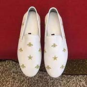 。。羊里古奇系列產品 眾多明星至愛 采用高等進頭層牛皮 羊里 簡約大氣而不失雅致 精良詮釋鞋履新靈感 經典與時尚融為一體 奢華迷夢 駕凌時尚高等品質 值得信賴 38-45碼