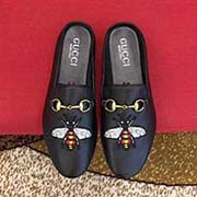 。。羊里古奇系列產(chǎn)品 眾多明星至愛 采用高等進(jìn)頭層牛皮 羊里 簡約大氣而不失雅致 精良詮釋鞋履新靈感 經(jīng)典與時尚融為一體 奢華迷夢 駕凌時尚高等品質(zhì) 值得信賴 38-45碼