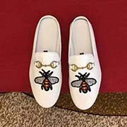 。。羊里古奇系列產品 眾多明星至愛 采用高等進頭層牛皮 羊里 簡約大氣而不失雅致 精良詮釋鞋履新靈感 經典與時尚融為一體 奢華迷夢 駕凌時尚高等品質 值得信賴 38-45碼