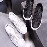  你買你獨特 潮版你來秀 G家男鞋古弛新款 專柜一比一制作 品質 進口牛皮擦色鞋面 羊皮內里 經典時尚元素 陽光男士 橡膠超休閑復古大底 有2色入選 碼數：38-44 黑色/白色。