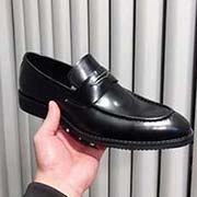 牛里L(fēng)ouis Vuitton路易威登/LV高等 2018春款專柜同步發(fā)售 鞋面意大利進口頭層牛皮 全進口牛皮內(nèi)里 完全一比一復(fù)刻 鞋底：原廠特供原版底 獨家活動成型底超級舒適 原廠跟單貨 高品質(zhì) 可