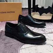 牛里Louis Vuitton路易威登/LV高等 2018春款專柜同步發售 鞋面意大利進口頭層牛皮 全進口牛皮內里 完全一比一復刻 鞋底：原廠特供原版底 獨家活動成型底超級舒適 原廠跟單貨 高品質 可