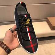 巴寶莉 高等代買 男士2018HK專柜同步發(fā)售。碼數(shù)：38-44。意大利進(jìn)口牛皮+原廠定制特殊印花材料 鞋底：原廠特供原版底 獨(dú)家活動成型底超級舒適 原廠跟單貨 高品質(zhì) 細(xì)節(jié)決定品質(zhì) 我們只為用心做好