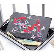 GUCCI古奇 不管是用料 做工 logo 鋼印 編碼 走線 每一個(gè)細(xì)節(jié)都將古奇的精彩內(nèi)涵表現(xiàn)得淋漓盡致 質(zhì)量保證 售后無擔(dān)憂 原廠材料！實(shí)物拍攝 質(zhì)量如圖可見 型號：473934尺寸：30*20*