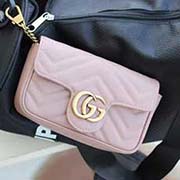 GUCCI古奇 不管是用料 做工 logo 鋼印 編碼 走線 每一個細節(jié)都將古奇的精彩內涵表現(xiàn)得淋漓盡致 質量保證 售后無擔憂 原廠材料！實物拍攝 質量如圖可見 型號：476433尺寸：20*11*5
