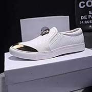  范思哲套腳鞋新款搶先上市高等精品款 2018專柜新款 經(jīng)典休閑方便套腳舒適百搭！鞋面：進(jìn)口小牛皮 羊皮內(nèi)里拒絕磨腳超級(jí)酷 原版橡膠大底！細(xì)節(jié)精湛！男鞋碼數(shù)：38-44 黑色 白色 速度搶購(gòu)。