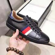 官網情侶款 全套包裝 黑色高等版 此款為小白鞋黑色高等版。請各位老板看清楚我家鞋子的走線。肯定高等『 Gucci 』古奇 Ace Sneakers小白鞋 再次顛覆了傳統小白鞋的設計 N多明星有演繹