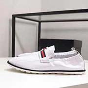  GUCCI 古奇專柜同款高品質休閑豆豆鞋 鞋面采用進口意大利小牛皮 內里采用高等進口環保豬皮 和舒適超軟耐磨橡膠大底 代工級別工藝 真正的 品質 非市場一般品質 碼數 38-43