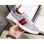  新款。全套包裝 情侶款高等版本 歡迎對比 Gucci古奇 新小白鞋系列休閑便鞋！官網1：1打造。鞋面采用古奇專用特殊材質。內里采用優質水紋羊里柔軟舒適。挑剔的選料精致的做工給您好的享受。碼數：3
