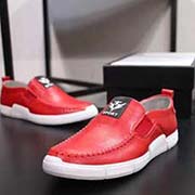 2018獨家新款GUCCi法國限量版高等版本新休閑鞋 品質 潮流休閑時尚 超柔軟生膠大底 歐洲進口頭層牛皮 內里頭層豬皮透氣防臭 論材料做工完勝市場所有版本 高高等版本品質出貨 實物拍攝 凸顯獨特