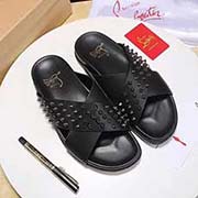  Christian Loubotin紅底鞋/CL/克里斯蒂娜·魯布托 標準碼：男碼38/4445可以訂做 等級： 品質 材料：牛皮打柳釘 羊皮內里。原版橡膠大底 款式類別：涼鞋系列 百搭舒適 顏色：