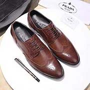  PRADA普拉達(dá) 中碼以下建議拿小一碼：男碼38/4445可以定做 等級(jí)： 材料：頭層訂制牛皮 不染色小牛皮內(nèi)里 牛皮踮腳 原版橡膠大底 款式類別：商務(wù)皮鞋 隨意出入各種場合 百搭舒適 顏色：棕色