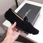  Armani阿瑪尼 2018時尚經典男鞋 高品質 休閑豆豆男鞋 大師級設計創造時尚 成功男士品味助力 防滑出行 休閑 旅游 佳選擇！ 材質：意大利進口磨砂皮 內里：舒適透氣豬里 大底：原版復刻大底