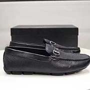 普拉達 PRADA 專柜同款豆豆鞋 1:1高等原版復刻 做工精致嚴謹 細節(jié)無可挑剔 原廠進口十字紋牛皮 超耐磨防滑橡膠大底 頭層豬皮內(nèi)里 高等高等貨 質(zhì)量無與倫比。38-44碼 黑蘭兩色