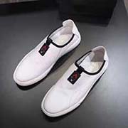 2018獨(dú)家新款GUCCi法國(guó)限量版高等版本新懶人休閑鞋 品質(zhì) 潮流休閑時(shí)尚 超柔軟生膠大底 歐洲進(jìn)口頭層牛皮 內(nèi)里頭層豬皮透氣防臭 論材料做工完勝市場(chǎng)所有版本 高高等版本品質(zhì)出貨 實(shí)物拍攝 凸顯