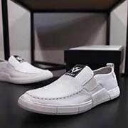 2018獨(dú)家新款GUCCi法國限量版高等版本新休閑鞋 品質(zhì) 潮流休閑時(shí)尚 超柔軟生膠大底 歐洲進(jìn)口頭層牛皮 內(nèi)里頭層豬皮透氣防臭 論材料做工完勝市場所有版本 高高等版本品質(zhì)出貨 實(shí)物拍攝 凸顯獨(dú)特