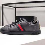  GUCCI 古奇專柜同款高品質(zhì)休閑鞋 鞋面采用進口意大利小牛皮 內(nèi)里采用高等進口環(huán)保豬皮 和舒適超軟耐磨橡膠大底 代工級別工藝 真正的 品質(zhì) 非市場一般品質(zhì) 碼數(shù) 38-43碼