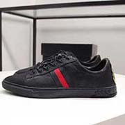  GUCCI 古奇專柜同款高品質休閑鞋 鞋面采用進口意大利小牛皮 內里采用高等進口環保豬皮 和舒適超軟耐磨橡膠大底 代工級別工藝 真正的 品質 非市場一般品質 碼數 38-43碼