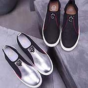  菲利浦-PP男鞋羊里特殊牛皮加工-小貴 男鞋新古弛夏日套腳復(fù)刻精品 歐美潮流元素 將尊貴品質(zhì)與時(shí)尚質(zhì)感精良融合 搭配優(yōu)質(zhì)彈力布料配皮 款式 整體打造酷帥頗有型的潮男形象設(shè)計(jì) 在細(xì)節(jié)處點(diǎn)帶出一絲尊貴