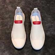 2018古奇GUCCI官網新款 羊皮里 休閑時尚男鞋 版型簡潔大氣 潮男專屬.獨有的官網新元素元素 古奇原版裝飾 時尚又大方 面料原版牛皮+透氣透氣孔 官網指定耐磨休閑大底 專柜經典款實物拍攝 3