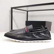  GUCCI 古奇專柜同款高品質休閑豆豆鞋 鞋面采用進口意大利小牛皮 內里采用高等進口環保豬皮 和舒適超軟耐磨橡膠大底 代工級別工藝 真正的 品質 非市場一般品質 碼數 38-43