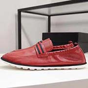  GUCCI 古奇專柜同款高品質休閑豆豆鞋 鞋面采用進口意大利小牛皮 內里采用高等進口環保豬皮 和舒適超軟耐磨橡膠大底 代工級別工藝 真正的 品質 非市場一般品質 碼數 38-43