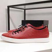  GUCCI 古奇專柜同款高品質(zhì)休閑鞋 鞋面采用進(jìn)口意大利小牛皮 內(nèi)里采用高等進(jìn)口環(huán)保豬皮 和舒適超軟耐磨橡膠大底 代工級(jí)別工藝 真正的 品質(zhì) 非市場(chǎng)一般品質(zhì) 碼數(shù) 38-43碼