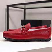  GUCCI 古奇專柜同款高品質(zhì)休閑豆豆鞋 鞋面采用進(jìn)口意大利小牛皮 內(nèi)里采用高等進(jìn)口環(huán)保豬皮 和舒適超軟耐磨橡膠大底 代工級(jí)別工藝 真正的 品質(zhì) 非市場(chǎng)一般品質(zhì) 碼數(shù) 38-43