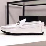  GUCCI 古奇專柜同款高品質(zhì)休閑豆豆鞋 鞋面采用進(jìn)口漆皮 內(nèi)里采用高等進(jìn)口環(huán)保豬皮 和舒適超軟耐磨橡膠大底 代工級(jí)別工藝 真正的 品質(zhì) 非市場(chǎng)一般品質(zhì) 碼數(shù) 38-43