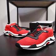 2018獨家新款GUCCi法國專柜限量版高等版本新懶人休閑鞋 品質 時尚個性潮流休閑 超柔軟生膠大底 進口飛織透氣防臭 論材料做工完勝市場所有版本 高高等版本品質出貨 實物拍攝 凸顯獨特魅力 上腳