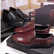  PRADA普拉達 中碼以下建議拿小一碼：男碼38/4445可以定做 等級： 材料：頭層訂制牛皮 鱷魚紋 水染牛皮內里 牛皮踮腳 原版橡膠大底 款式類別：休閑鞋 隨意出入各種場合 百搭舒適 顏色： 色