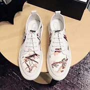 Gucci古奇 男士新小白鞋系列休閑便鞋！官網1：1打造。鞋面采用進口優質牛皮搭配布料 內里采用優質水紋羊里柔軟舒適。挑剔的選料精致的做工給您好的享受。碼數：38-44碼。