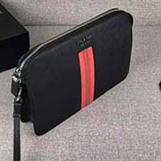 PRADA男士手包 專柜新款式 官網同步 2VF056 黑色紅色彩帶鱷魚皮 意大利高等原單十字紋牛皮質感極好 內里進口專用布配納帕牛皮 原廠進口槍色字嘜 白鋼五金配件 彩帶鱷魚皮更顯高等