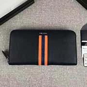 PRADA男士單拉鏈錢包 專柜新款式 官網(wǎng)同步 2ML317 深藍(lán)橙藍(lán)彩帶鱷魚皮 意大利高等原單十字紋牛皮質(zhì)感極好 彩帶鱷魚皮更顯高等