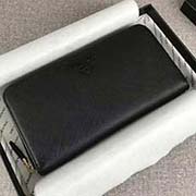 PRADA新款單拉鏈錢包 專柜新同色標志 經(jīng)典之作 官網(wǎng)同步 1ML506 黑色同色標志 意大利高等原單十字紋牛皮質(zhì)感極好 長20cm高10.3cm