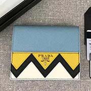 PRADA爆款女士短夾 專柜新款式 官網同步 1MV204 天藍拼色散字嘜 意大利高等原單十字紋牛皮質感極好 進口鍍金金屬五金配件 長11.5cm高9.5cm
