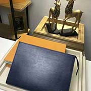 M41366 蘭色 此盥洗袋是一款令人