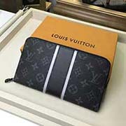 M64645 藤原浩閃電 POCHETTE VOYAGE 由全新標志性黑灰Monogram 風格硬朗的全新 適合日常使用 可放信用卡 紙幣 零錢 票據 支票簿和筆 21x11cm