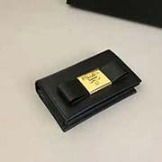  1MC122 方塊嘜五金 PRADA卡包 官網同步 代工號181C內碼 意大利高等壓紋牛皮質感極好 長11.3 高7寬2.5cm 壓紋牛皮黑色