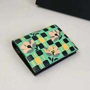  1MV204散字五金 PRADA卡包 官網(wǎng)同步 代工號62E內(nèi)碼 意大利高等壓紋牛皮質(zhì)感極好進口螺紋內(nèi)里 長11.5高9寬3cm全開19cm. 芒果印花配黑色小牛皮