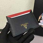  1MC208散字五金 PRADA卡包 官網同步 代工號107C內碼 意大利高等鹿紋牛皮質感極好進口螺紋內里 鹿紋黑配大紅
