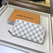 N63503 白格 Zippy 拉鏈錢夾是路易威登的經典設計之一 這款錢夾以 Damier 帆布制造 可裝紙幣 信用卡 小零錢和證件等 19x10