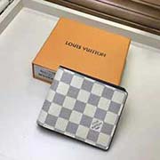 N60121 白格 融合運動風格細節與奢華設計才藝