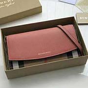 Burberry 柏寶利 原單出品 博柏利大號(hào) Horseferry 格紋拼皮革錢夾 隨附鏈飾皮革肩背帶 本品可作為小型手袋單獨(dú)使用 或作為錢夾收置于日常手袋內(nèi) 40482501西瓜紅格子布 21cm