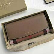 Burberry 柏寶利 原單出品 大面采用進(jìn)口手掌紋牛皮 內(nèi)格細(xì)膩柔軟的進(jìn)口小牛皮 原版格子面料 3957杏色 19cmx10cmx3cm