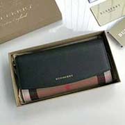 Burberry 柏寶利 原單出品 大面采用進口手掌紋牛皮 內格細膩柔軟的進口小牛皮 原版格子面料 3957墨綠色 19cmx10cmx3cm