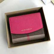  Burberr利柏寶利 原單出品 大面采用進口手掌紋牛皮配色 內格細膩柔軟的進口小牛皮 原版格子面料 40482601梅紅 11x9x2.5cm