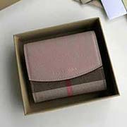  Burberr利柏寶利 原單出品 大面采用進(jìn)口手掌紋牛皮配色 內(nèi)格細(xì)膩柔軟的進(jìn)口小牛皮 原版格子面料 40482601淺粉 11x9x2.5cm