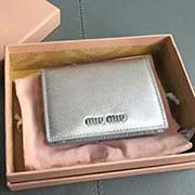 MIUMIU 口袋小錢包 pocket wallet 專柜新款小錢夾 5MV204 里外都是進口高等牛皮山羊紋 內壓197A 百元鈔銀行卡硬幣零錢通通可以收入其中 8 11