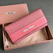 MIUMIU 5MH109 里外都是原版高等進口瑪德拉斯山羊皮 正面白色絲印logo燙字 兩折內里有小卡帶